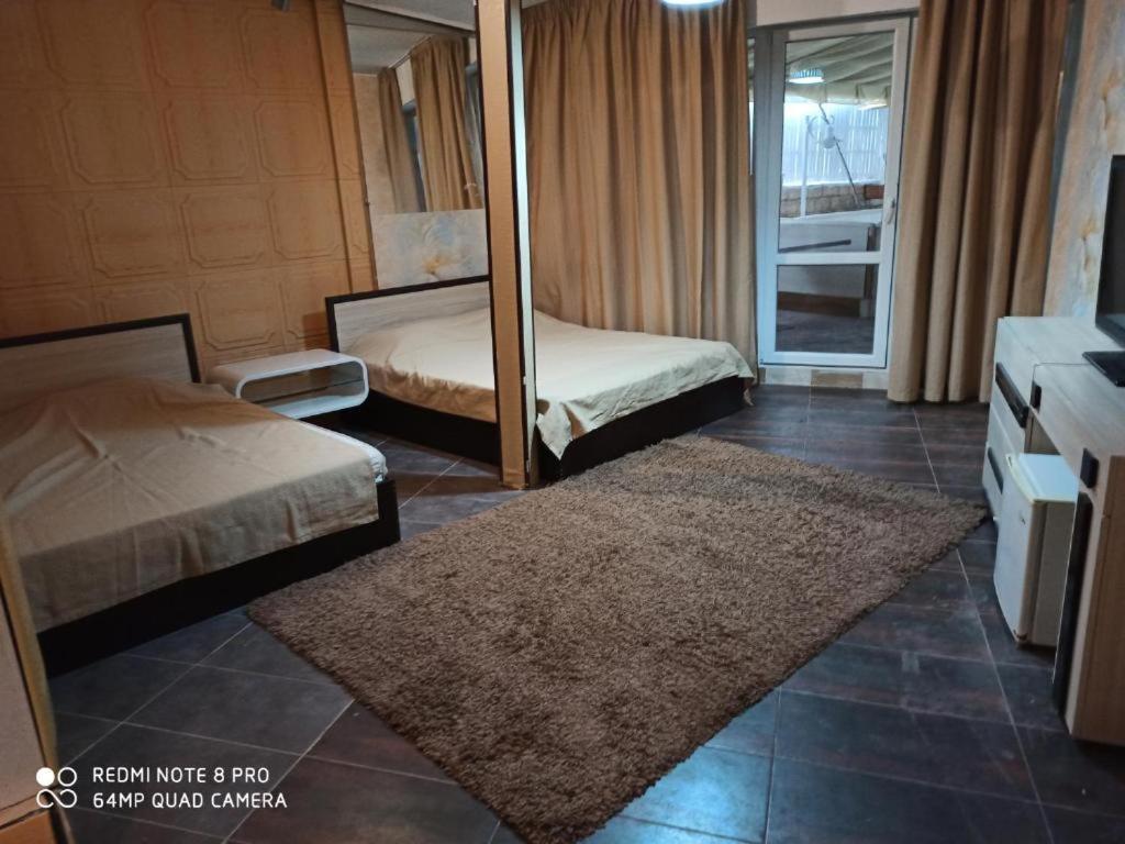 Apartments Devora 1 & Bar & Restaurant ヴァルナ エクステリア 写真